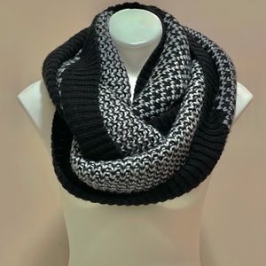 Lululemon scarf